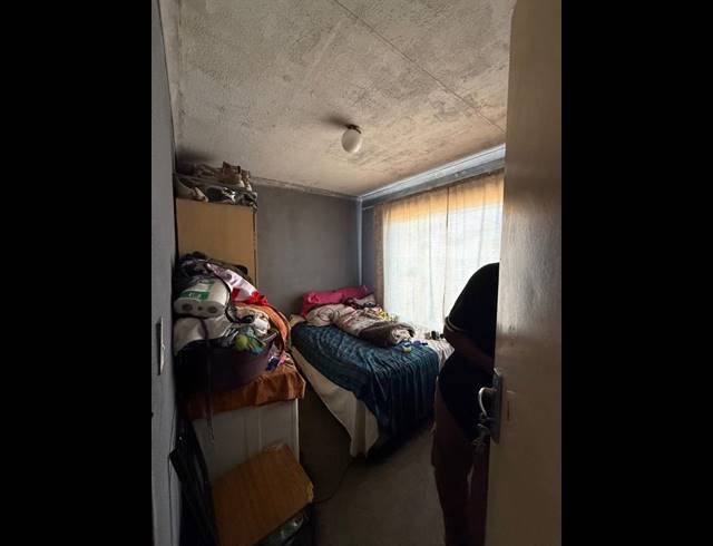 2 BEDROOM HOUSE FOR SALE IN TEMBISA CENTRAL